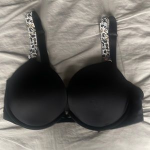 Brand new victoria secret very sexy push up